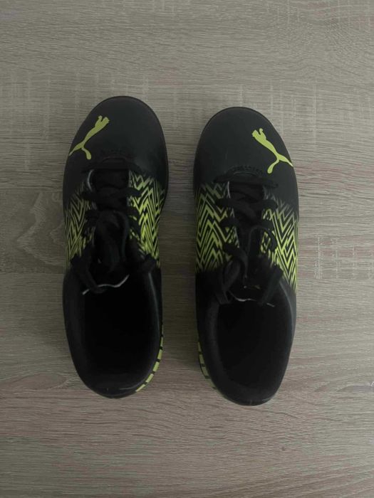 Детски футболни обувки Пума