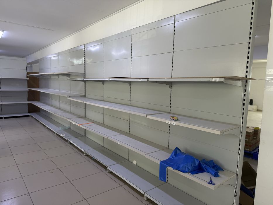 Стилажи в магазин.