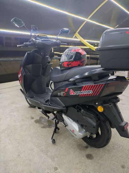 Moto skuter 125 kub
