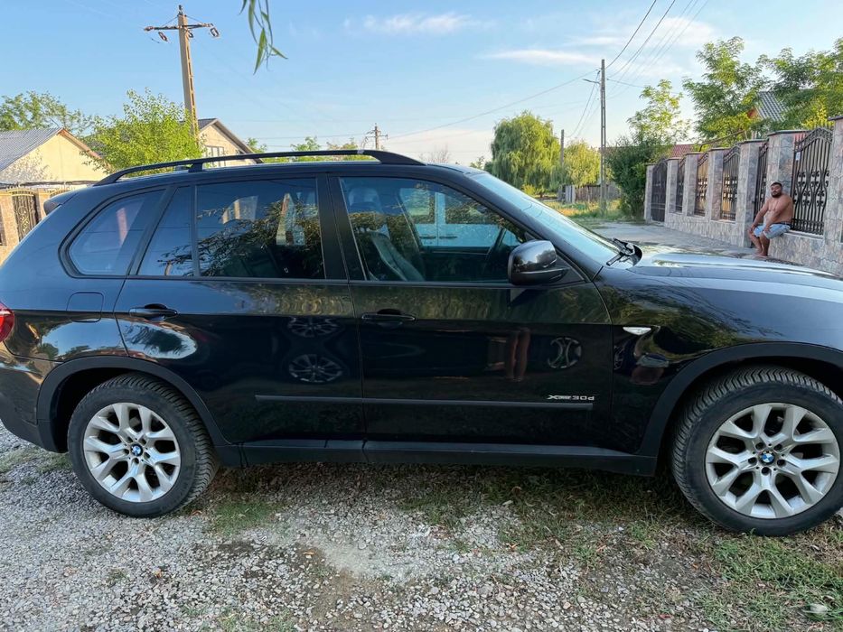 VAND/SCHIMB BMW X5 stare buna masina personala