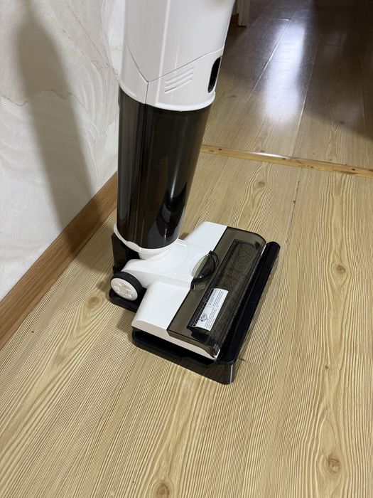 Вертикальный моющий пылесос