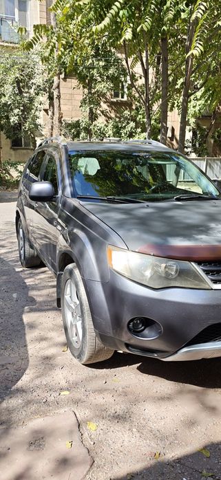 Продам Outlander XL