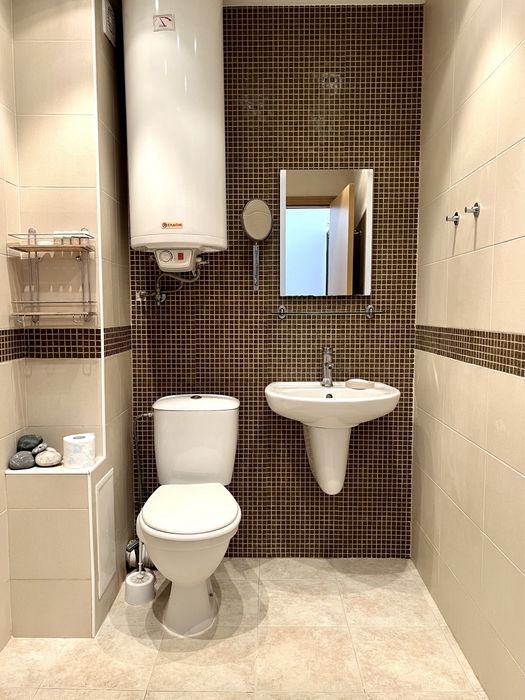 Дава се под наем Едностаен апартамент в Варна, Бриз - 40 кв.м за 459 € - Снимка #2