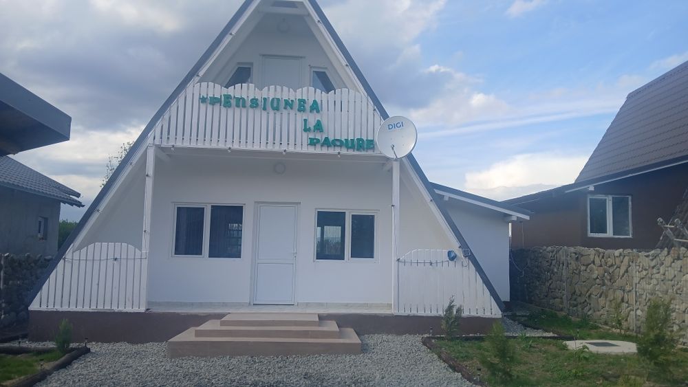 închiriez cabană într-o zonă superbă în rezervația muntele verde deasupra stațiunii slanic prahova