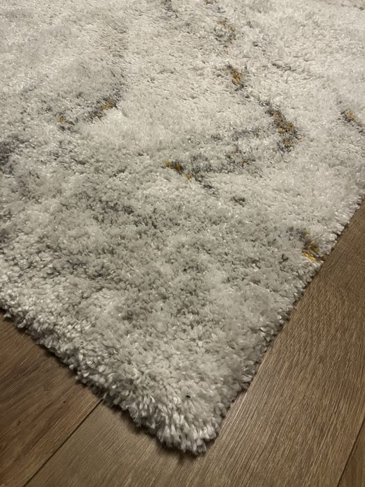 Килим 230х160 бял с ефект на мрамор