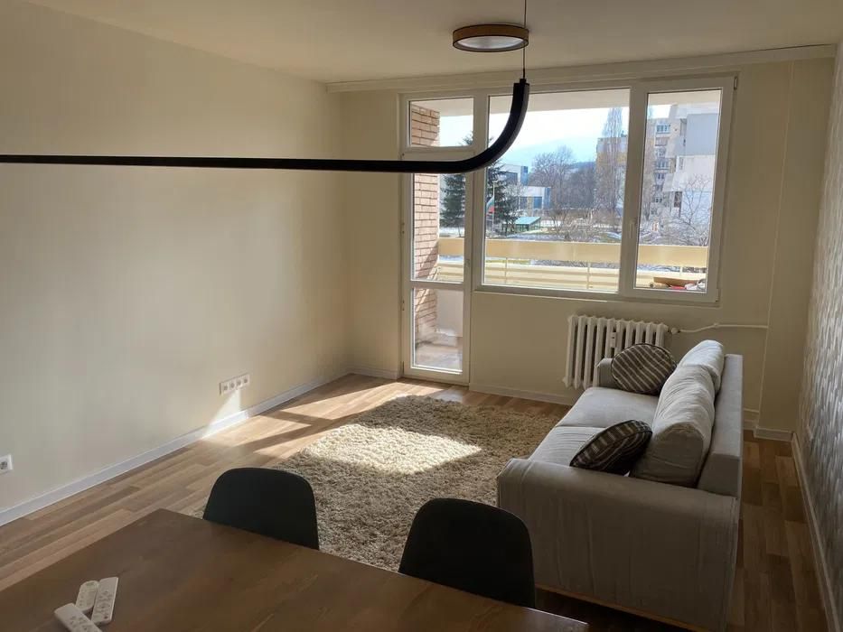 Дава се под наем Двустаен апартамент в София, Зона Б-5 - 90 кв.м за 600 € - Снимка #1