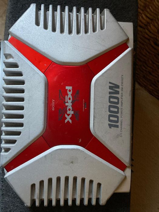 Subwoofer JBL si stație