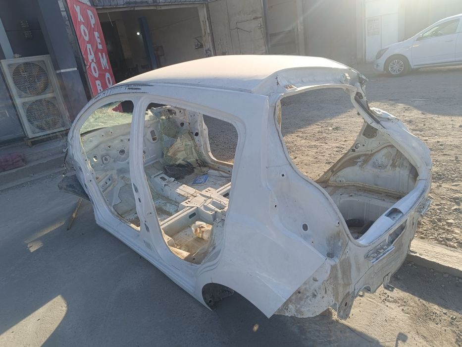 Спарк куз ов эшиклар бор