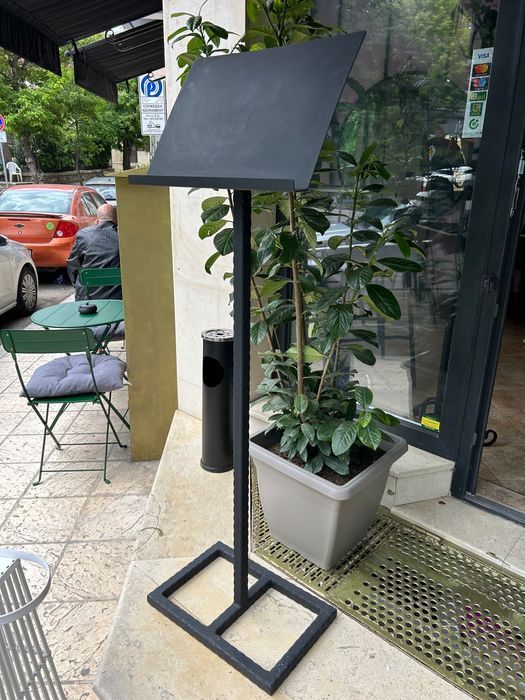 Стойка за меню от ковано желязо