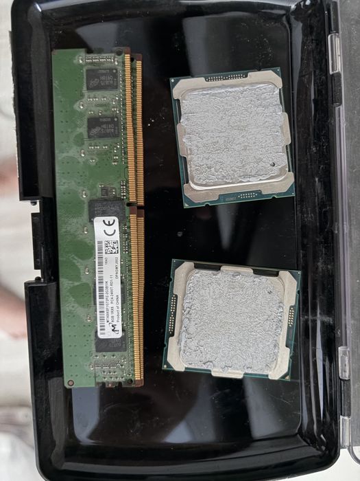 Два xeon 2620v4, 2x8gb ddr4 ecc. только комплектом и без торга!