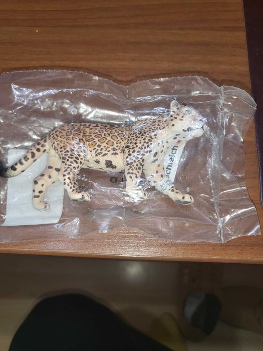 Figurina Bibelou Jaguar