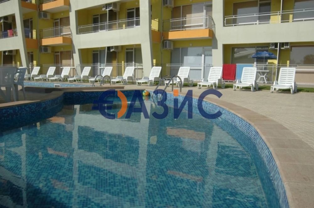 Продава се Двустаен апартамент в к.к. Слънчев бряг - 60 кв.м за 1084 €/кв.м - Снимка #10