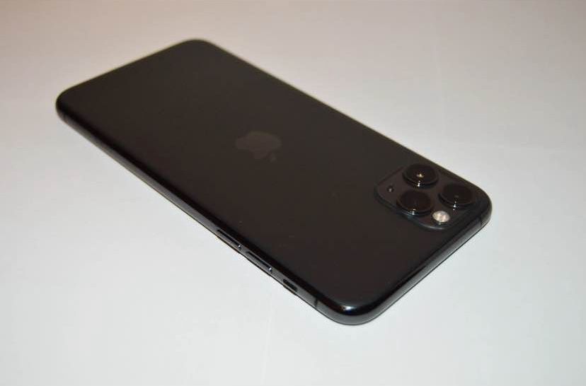 Vând iPhone 11 Pro Max Space Gray 64GB