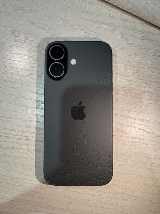 Iphone 17 черный