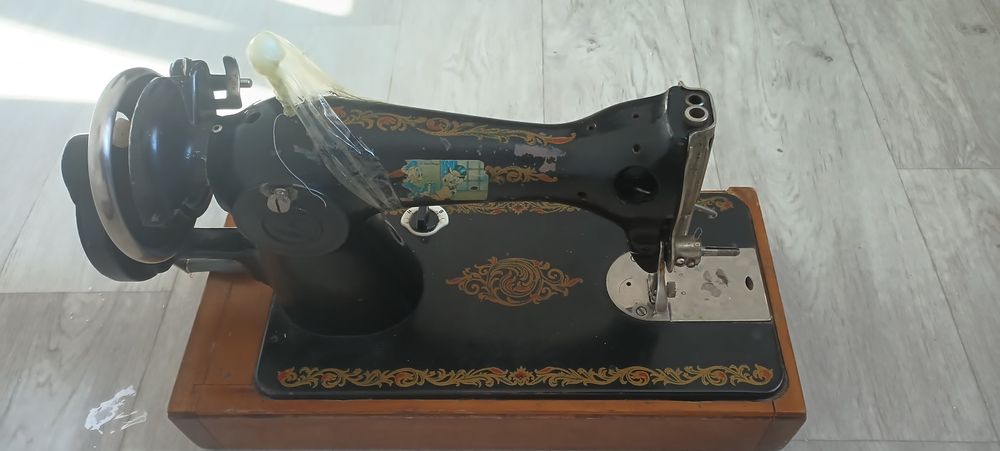 Швейная машина ручная