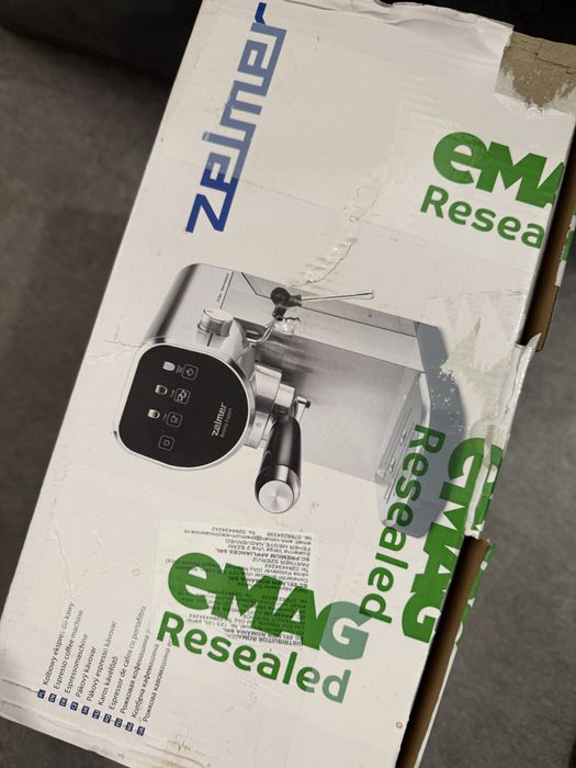 Aparat cafea espressor  Zelmer ZCM7300