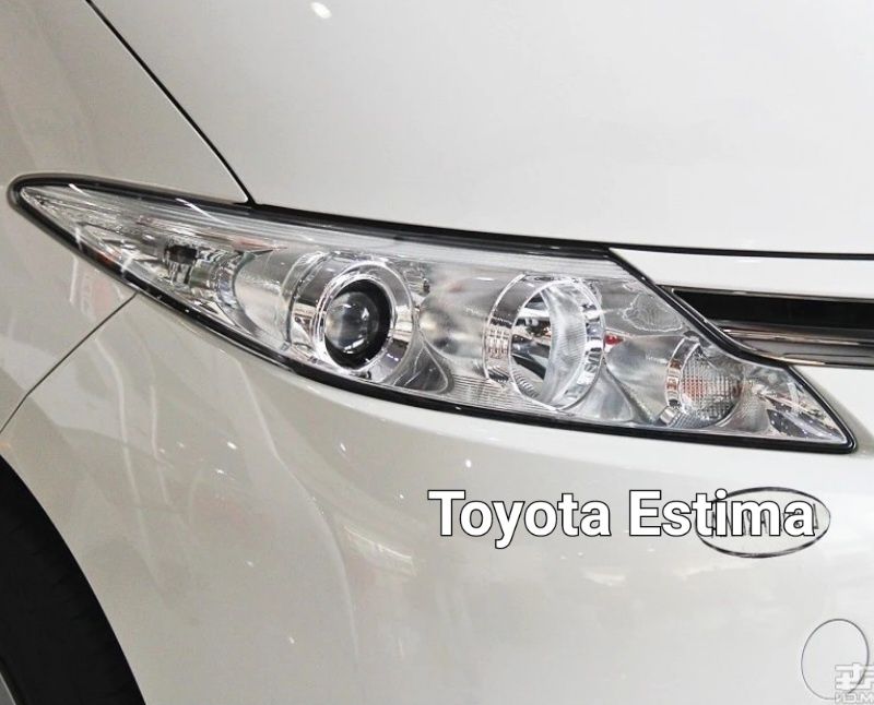 Стекла фар Toyota estima 2009г-2015г