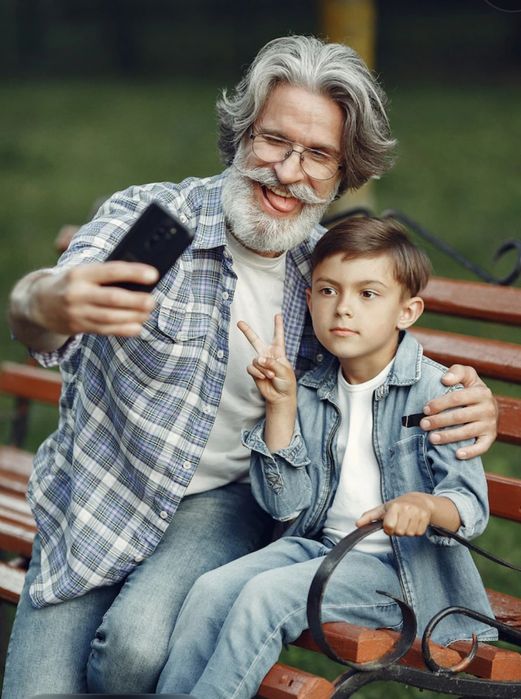 Друг,помощник ,дедушка в Вашу семью