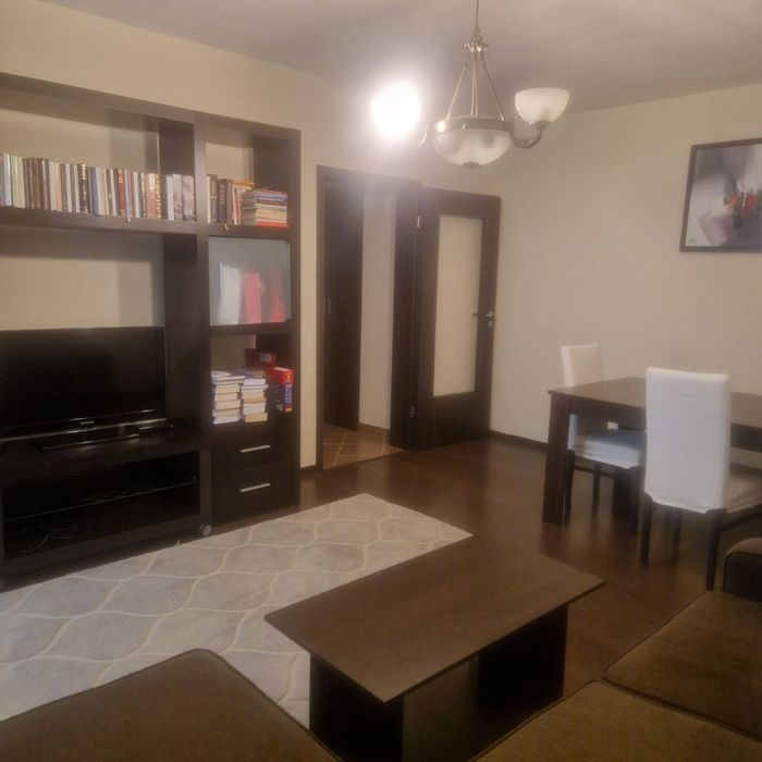 Vand apartament 3 camere. Micro 5 , zona balaban .