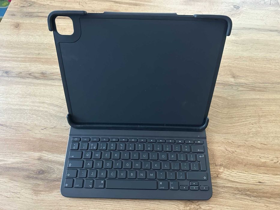 КАТО НОВА !!! Безжична клавиатура - кейс и поставка - LOGITECH Slim Folio Pro - iPad Pro 12.9