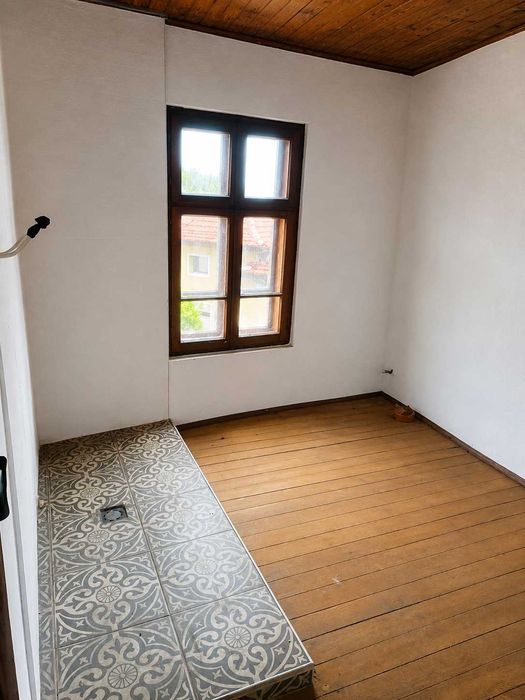 Продава се Къща в Ловеч, Вароша - 70 кв.м за 1429 €/кв.м - Снимка #8
