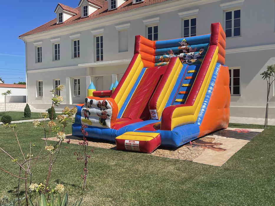 Locuri de joaca gonflabile de inchiriat pentru petreceri private