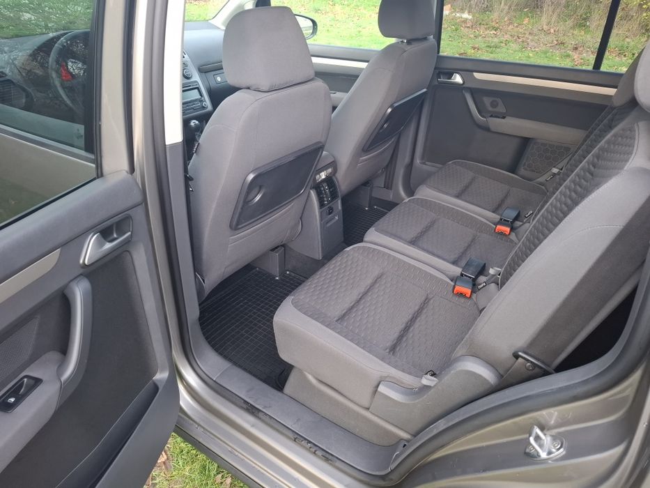 Продавам Фолксваген Туран 1.9TDi 105 k.c. 2010 Facelift