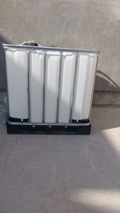 Еврокуб для хранение ёмкости.   1000 лт.