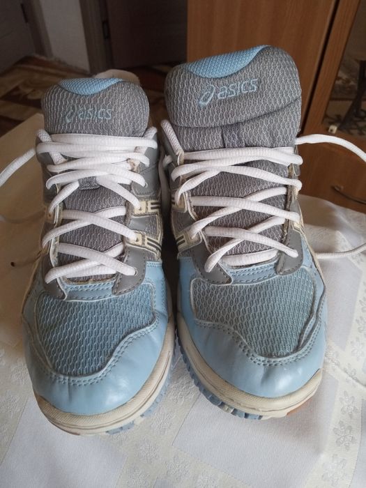 Asics Gel Task mărimea 40,5 stare foarte bună