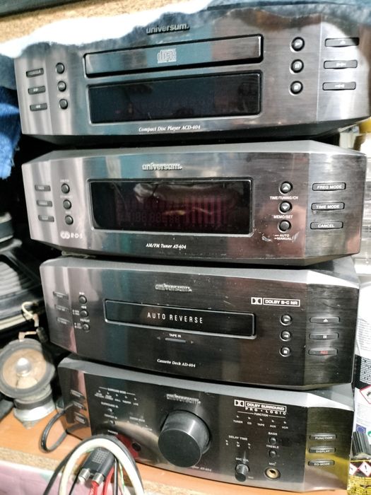 Boxe / amplificatoare / sisteme audio.