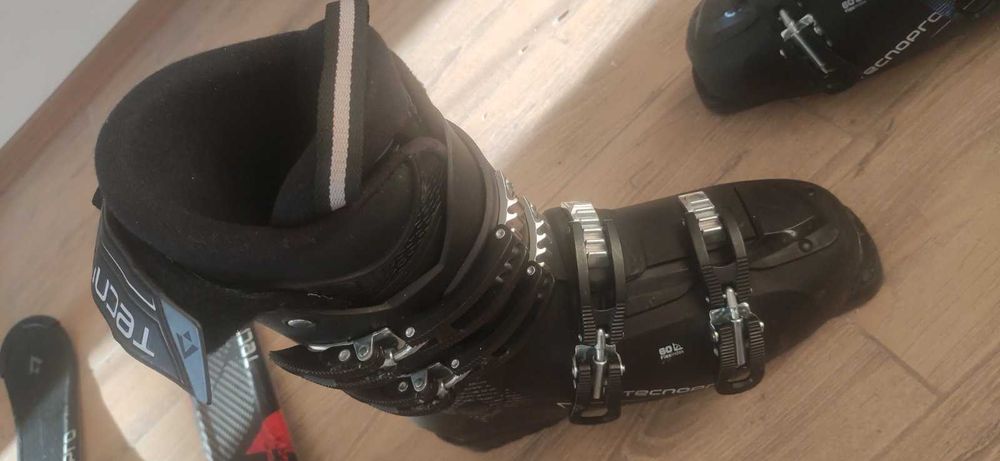 Комплект ски, ски обувки, автомати и щеки