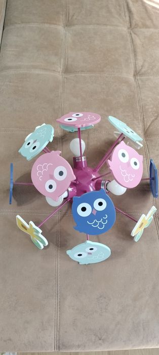 Candelabru camera copii