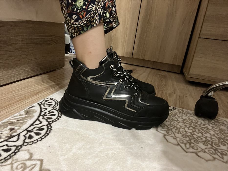 Дамски обувки