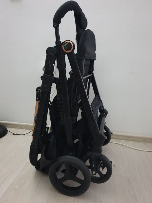 Продам коляску 20000