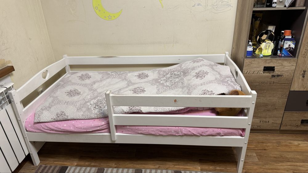 Детская белая кровать