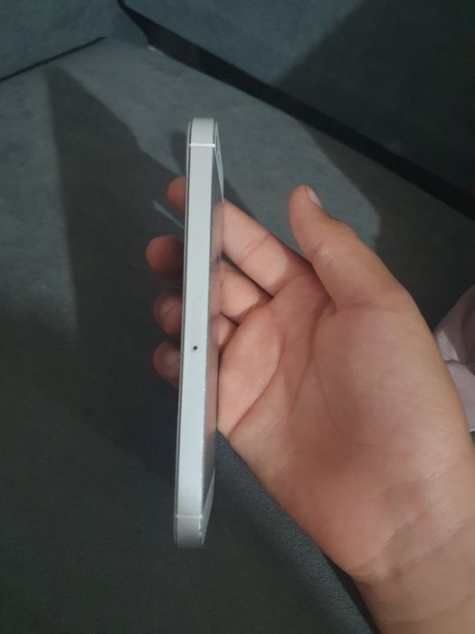 Айфон 5s продам срочно
