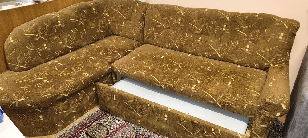 Продава Ъглов кухненски диван