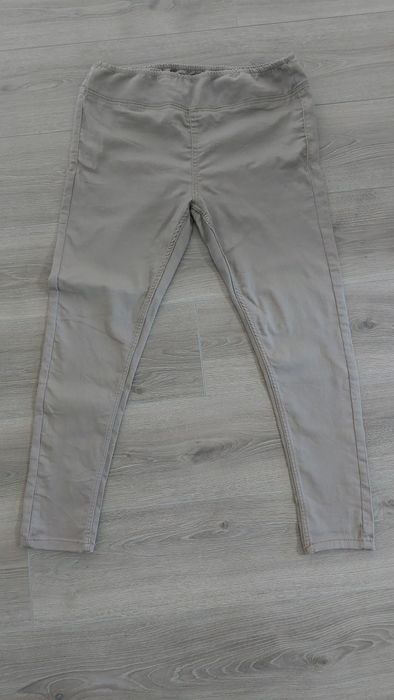 Pantaloni comozi gravide