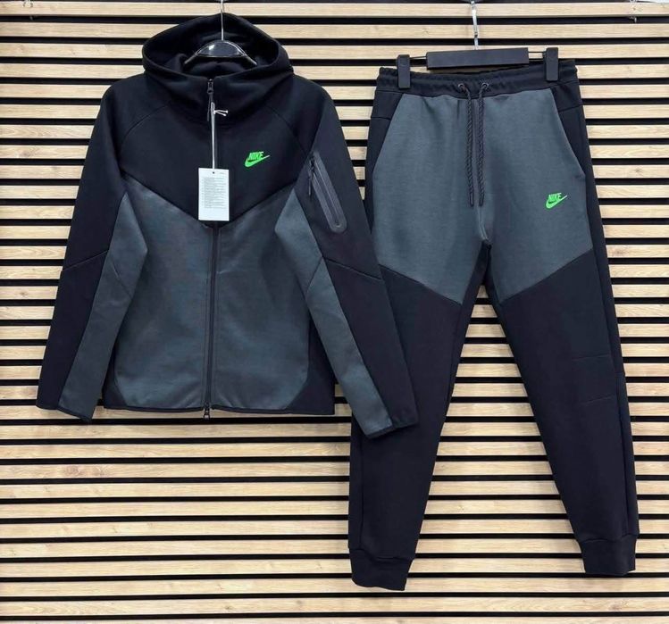 Мъжки спортни екипи Nike
