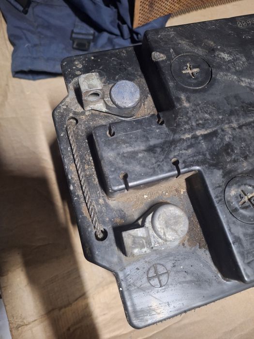 Продам на камаз хороший аккамулятор