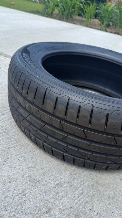 Гуми 215/55/R17.