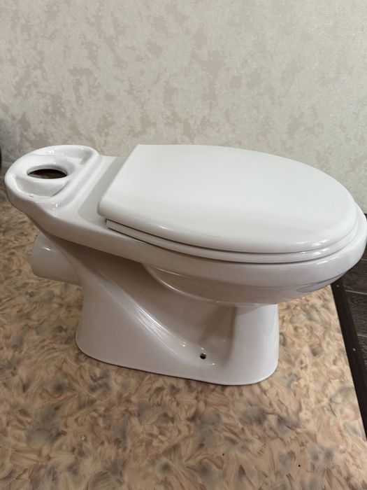 Унитаз с бочком напольный