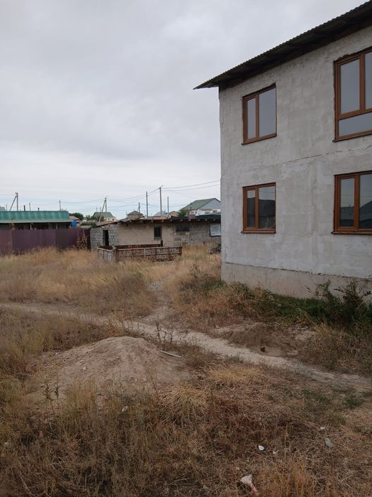 продам 2 этажный дом