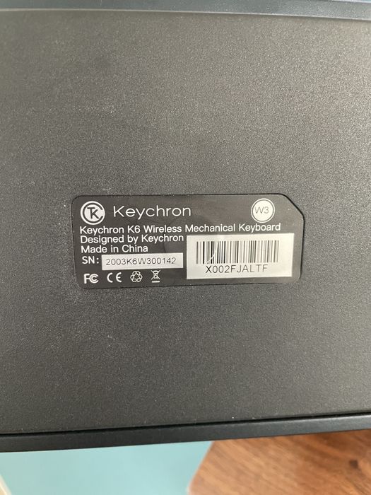 Tastatura mecanica Keychron K6 RGB + Palm Rest din Lemn de Nuc