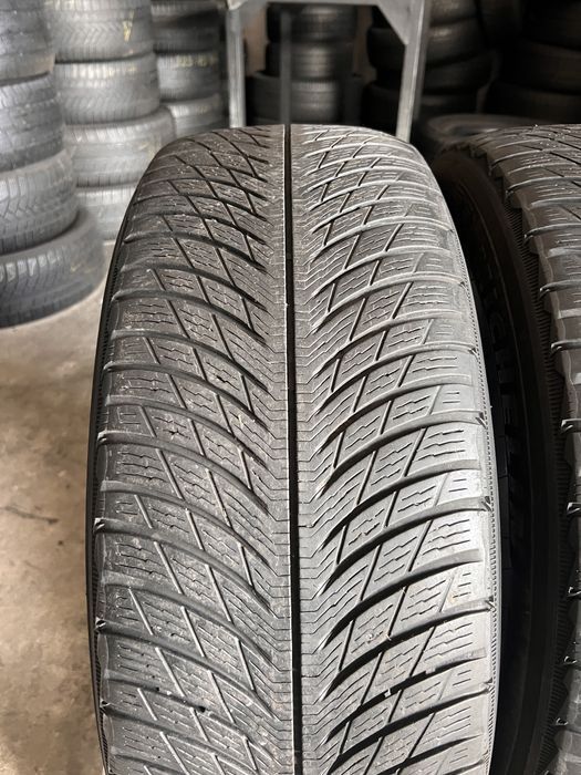 2 anvelope iarna 235/55/19 , michelin !