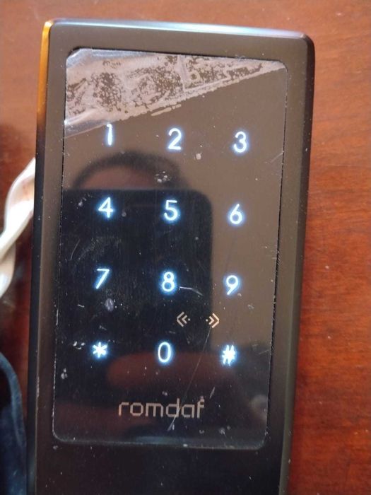 Yală Smart Premium Romdaf R2PW - TTLock - NOUĂ (Metalică), PRET REDUS!