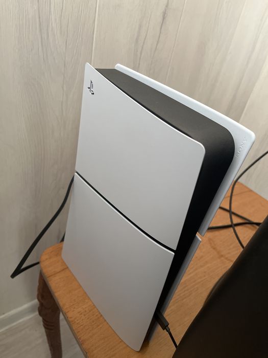 Плейстешен 5 слим продаю