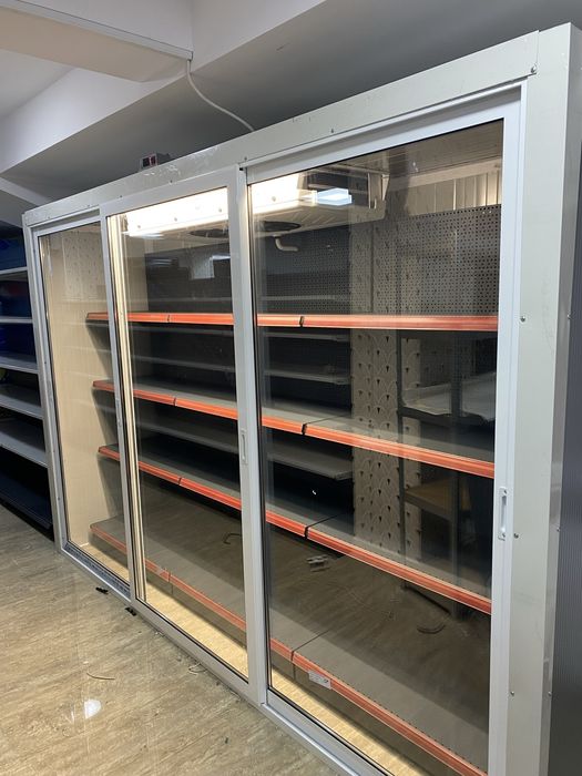 Vitrine frigorifice , vitrine magazin , vitrine mezeluri si bauturi