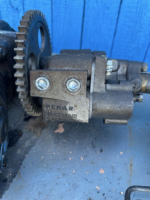 Продам масленый насос