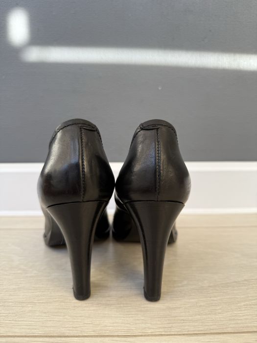 Продам туфли . Натуральная кожа